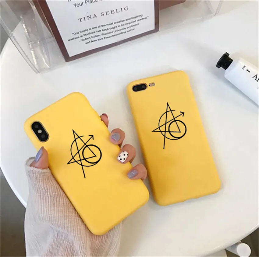 Avengers Tattoo logo phone Case For iPhone X 7 Plus XS 10 Case Silicone Phone Cover case For iPhone 6S 8 6 Plus XS Max Cases
Avengers Tattoo logo phone Case For iPhone X 7 Plus XS 10 Case Silicone Phone Cover case For iPhone 6S 8 6 Plus XS Max Cases