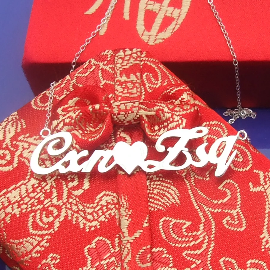 Custom-made love necklace letter necklace custom-made gift for girlfriend Christmas gift
Custom-made love necklace letter necklace custom-made gift for girlfriend Christmas gift