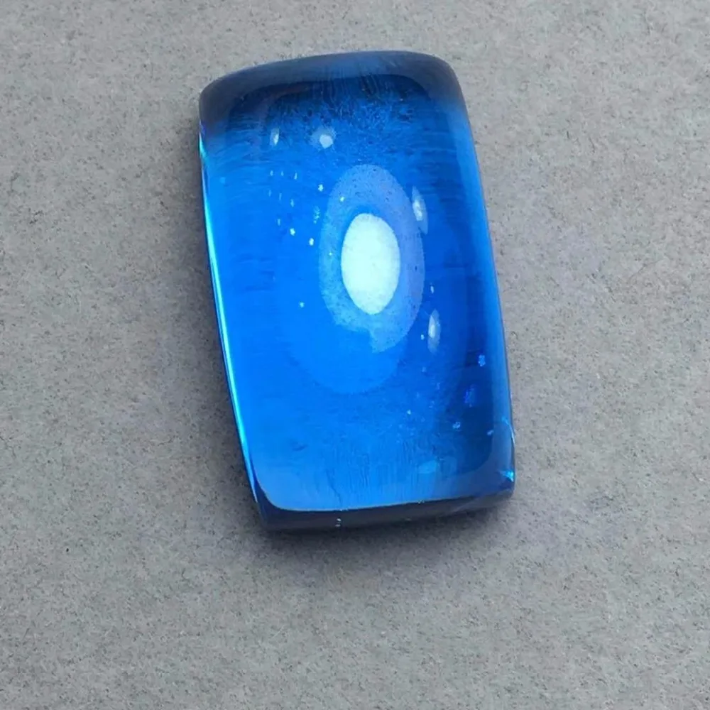 Natural fully purified Topaz,Beautiful Swiss Blue Weight: 38.3ct,Specifications: 21.5 x 12.7 x 10.6mm Perfect gemstone perfect q
Natural fully purified Topaz,Beautiful Swiss Blue Weight: 38.3ct,Specifications: 21.5 x 12.7 x 10.6mm Perfect gemstone perfect q