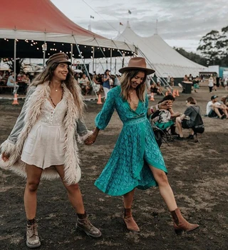 Long boho dress green rayon dresses Floral print Irregular hem dress long sleeve deep v-neck Hippie women dress
Long boho dress green rayon dresses Floral print Irregular hem dress long sleeve deep v-neck Hippie women dress