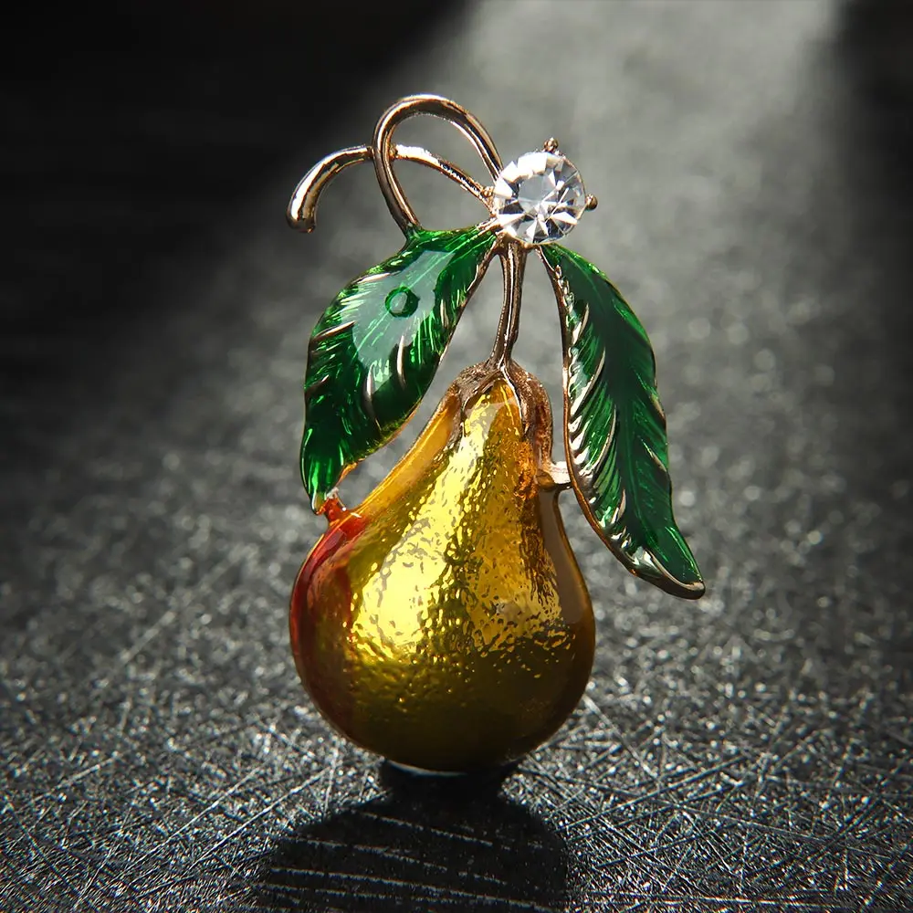 Fashion Gift Pear Fruit Green Leaf Brooch Pin Lapel Pin Jewelry for Women brooch High Quality Elegant Lovely Fashion Gift broche
Fashion Gift Pear Fruit Green Leaf Brooch Pin Lapel Pin Jewelry for Women brooch High Quality Elegant Lovely Fashion Gift broche