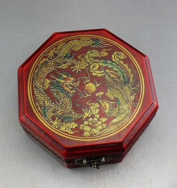 TNUKK Exquisite Octagonal Chinese Old-style Wood Leather Handwork Jewel Box , Painted with Dragon and Phoenix
TNUKK Exquisite Octagonal Chinese Old-style Wood Leather Handwork Jewel Box , Painted with Dragon and Phoenix