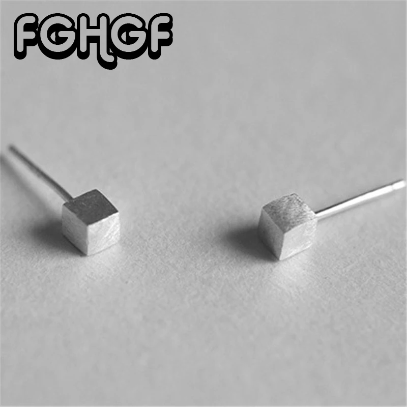 FGHGF2018 New Fashion Square Cube Ear Studs White Copper Material Simple Frosted Square Geometric Studs Student Gift Jewelry
FGHGF2018 New Fashion Square Cube Ear Studs White Copper Material Simple Frosted Square Geometric Studs Student Gift Jewelry