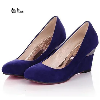 Qin Kuan Plus Size 34-43 New Style Women Wedge Suede Party High Heel Shoes Increasing Height Spring Autumn Candy Pumps QKP0175B
Qin Kuan Plus Size 34-43 New Style Women Wedge Suede Party High Heel Shoes Increasing Height Spring Autumn Candy Pumps QKP0175B