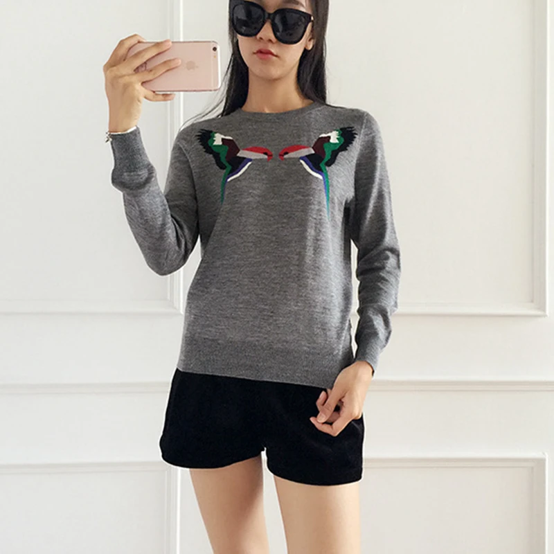 2017 autumn new style women's knitwear knitwear long sleeve embroidery with a yellow grey tunic
2017 autumn new style women's knitwear knitwear long sleeve embroidery with a yellow grey tunic