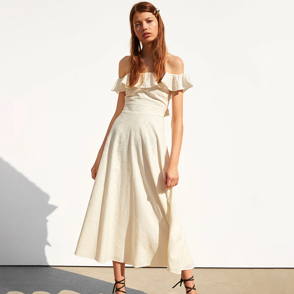 Jastie Openwork Embroidery Dress Wide Neck Ruffle Sleeve Summer Dresses Smocked Back Slim Women Dress White Boho Midi Dresses
Jastie Openwork Embroidery Dress Wide Neck Ruffle Sleeve Summer Dresses Smocked Back Slim Women Dress White Boho Midi Dresses