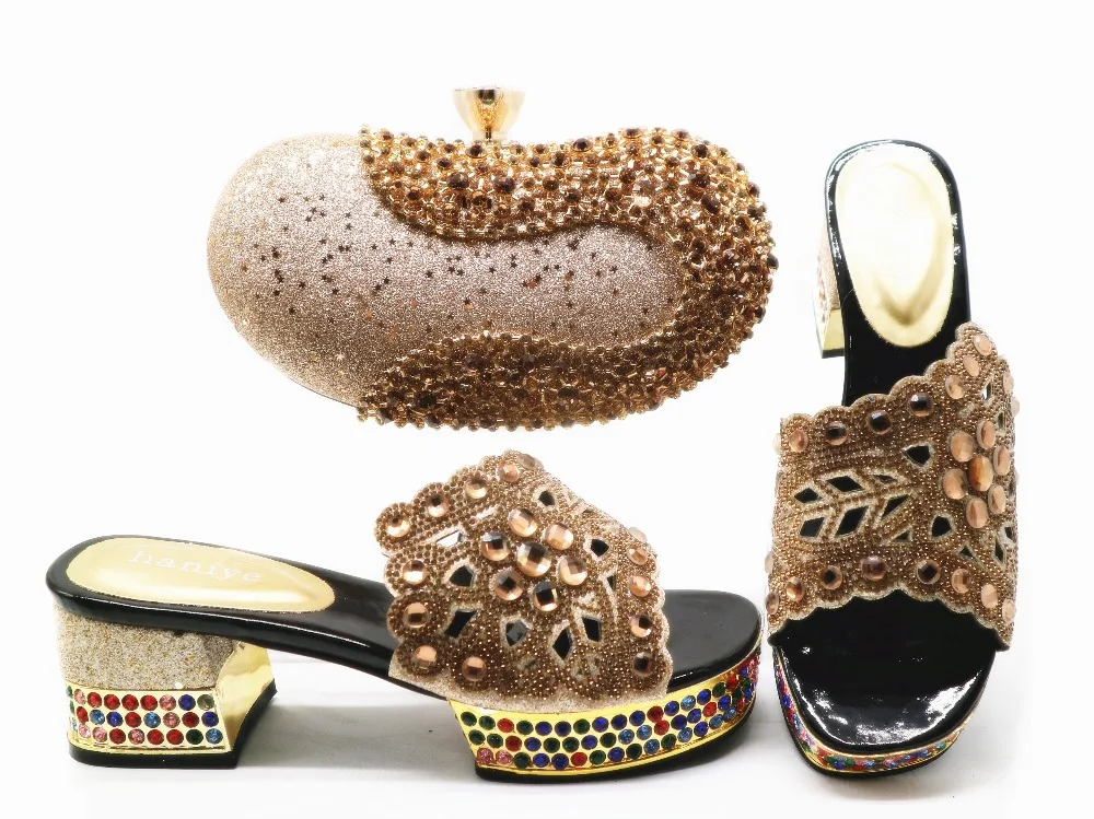 Slipper shoes matching clutches with many colorful stones shinning shoe and bag matching set for african aso ebi party SB8370-3
Slipper shoes matching clutches with many colorful stones shinning shoe and bag matching set for african aso ebi party SB8370-3