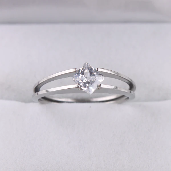 free shipping Lightning 6mm square zircon CZ ring 316L Stainless Steel finger rings women jewelry wholesale lots
free shipping Lightning 6mm square zircon CZ ring 316L Stainless Steel finger rings women jewelry wholesale lots