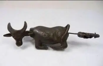 Collectable Chinese Brass Carved Animal Zodiac Cattle Cow Shape Copper Lock And Key Exquisite Small Statues
Collectable Chinese Brass Carved Animal Zodiac Cattle Cow Shape Copper Lock And Key Exquisite Small Statues