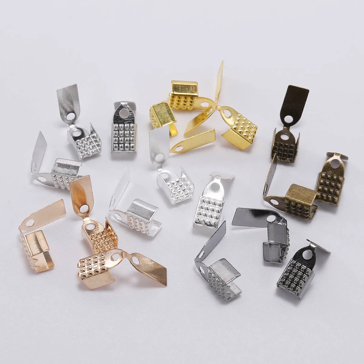 100pcs 4 5 6mm Metal Rope Fastener Crimp Fold Over Cord End Cap leather Clip Connector For DIY Jewelry Making Findings Supplies
100pcs 4 5 6mm Metal Rope Fastener Crimp Fold Over Cord End Cap leather Clip Connector For DIY Jewelry Making Findings Supplies