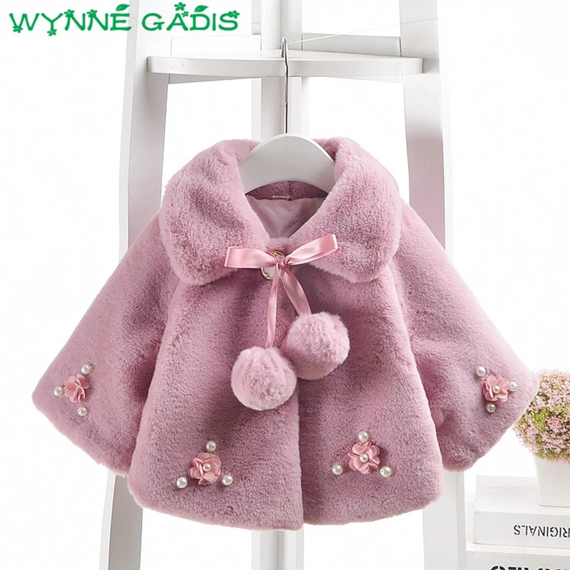 Baby Girls Faux Fur Fleece Flower Imitation Pearls Princess Cloak Kids Infant Cape Party Outerwear Coat casaco roupas de bebe
Baby Girls Faux Fur Fleece Flower Imitation Pearls Princess Cloak Kids Infant Cape Party Outerwear Coat casaco roupas de bebe