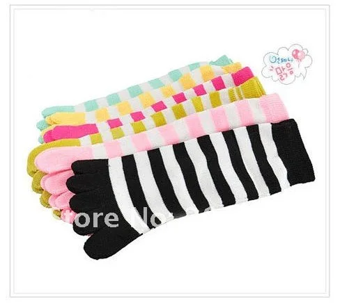 6pairs/lot Christmas Day Gift Separate Toe Women 5 Fingers toes candy color Striped Cute cotton stripe separate toes socks
6pairs/lot Christmas Day Gift Separate Toe Women 5 Fingers toes candy color Striped Cute cotton stripe separate toes socks