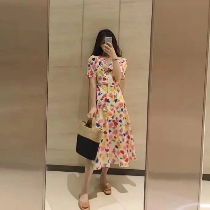 Women Dress French style 2019 summer new style ladies streamers printed women's dress
Women Dress French style 2019 summer new style ladies streamers printed women's dress