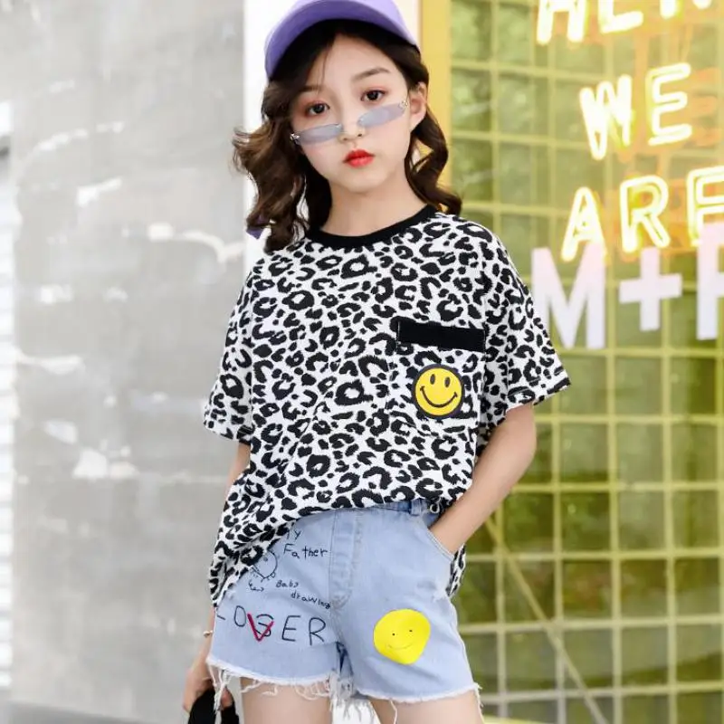 2019 Summer Clothes Sets For Girls Leopard Printed T-shirts Tops Tees + Denim Shorts Jeans Suit Teenage Girls Clothing Set 10 12
2019 Summer Clothes Sets For Girls Leopard Printed T-shirts Tops Tees + Denim Shorts Jeans Suit Teenage Girls Clothing Set 10 12