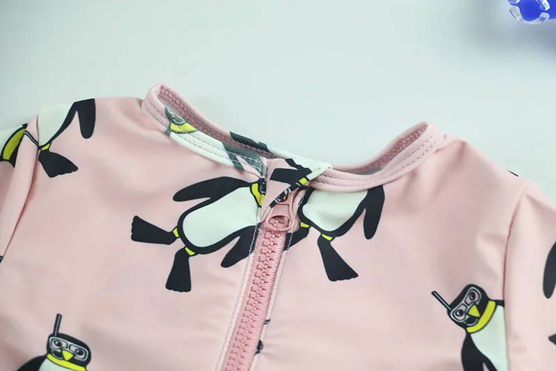 8768978697_1294751253