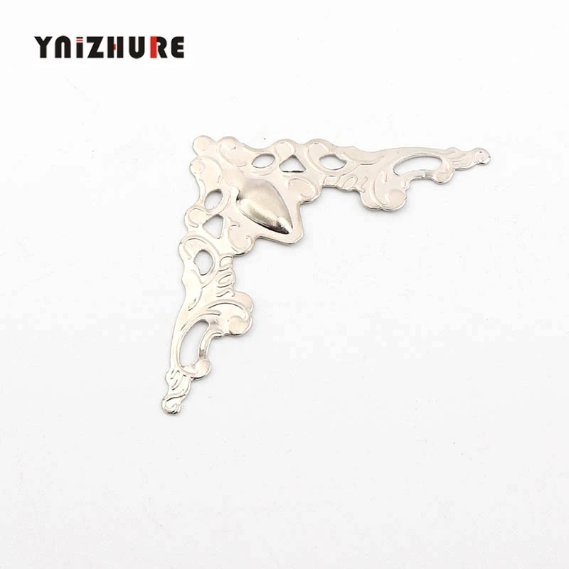 55*22*40mm 10Pcs Filigree Triangle Flower Wraps Cabochon,Ancient Silver Plated Corner,Flatback Metal Embellishments Scrapbooking
55*22*40mm 10Pcs Filigree Triangle Flower Wraps Cabochon,Ancient Silver Plated Corner,Flatback Metal Embellishments Scrapbooking