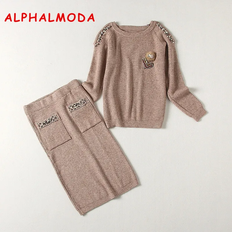 ALPHALMODA 2018 Autumn Winter Off-shoulder Crystal Appliques Sweater + Step Skirt Women 2pcs Fashion Suits Ladies Vogue Sets
ALPHALMODA 2018 Autumn Winter Off-shoulder Crystal Appliques Sweater + Step Skirt Women 2pcs Fashion Suits Ladies Vogue Sets