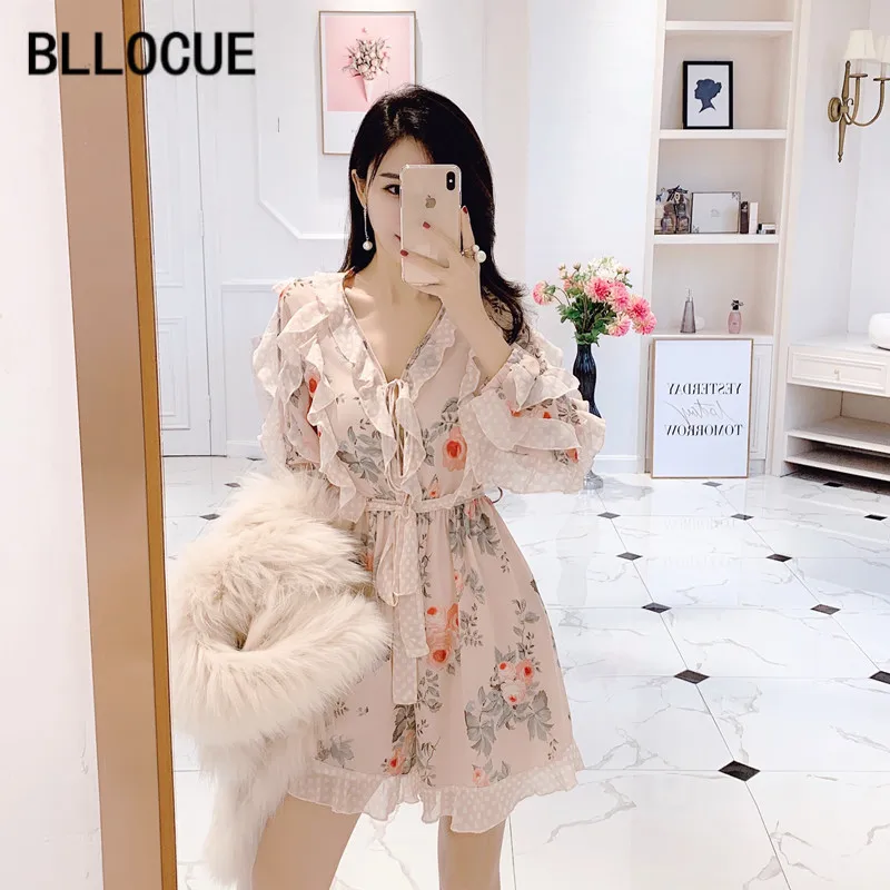 BLLOCUE High Quality 2019 Sexy Women Runway Print Jumpsuits Spring Summer V-Neck Long Sleeve Ruffles Sashes Loose Boho Beach Ju
BLLOCUE High Quality 2019 Sexy Women Runway Print Jumpsuits Spring Summer V-Neck Long Sleeve Ruffles Sashes Loose Boho Beach Ju