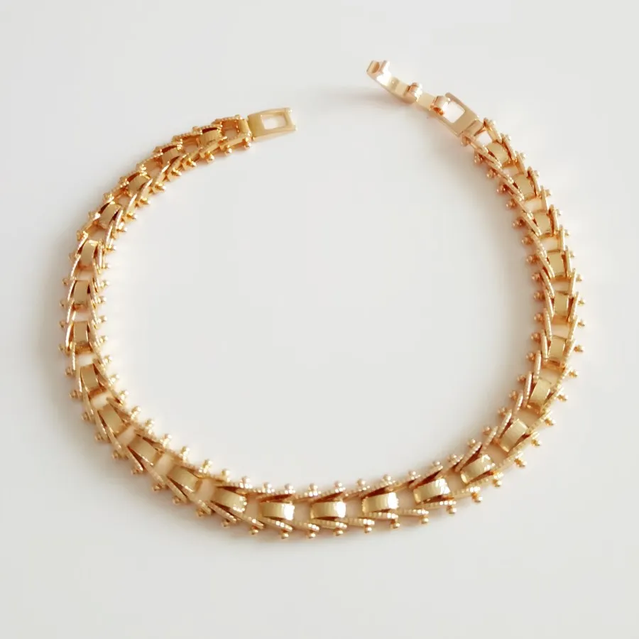 2018 Bracelet Trendy Elegant Women Jewelry New Fashion Luxury Hand Link Chain Bracelet Bangle 22 CM Long Men Women Bracelets
2018 Bracelet Trendy Elegant Women Jewelry New Fashion Luxury Hand Link Chain Bracelet Bangle 22 CM Long Men Women Bracelets