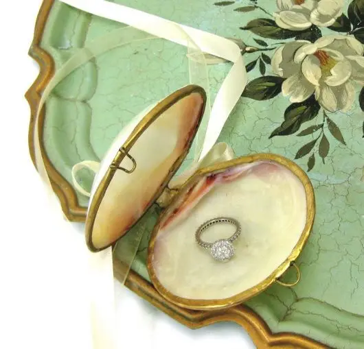 Seashell Clam Ring Holder with White Ribbon, Unique Ring Bearer Seashell Box, Beach Wedding Ring Pillow, Ring Bearer Pillow
Seashell Clam Ring Holder with White Ribbon, Unique Ring Bearer Seashell Box, Beach Wedding Ring Pillow, Ring Bearer Pillow