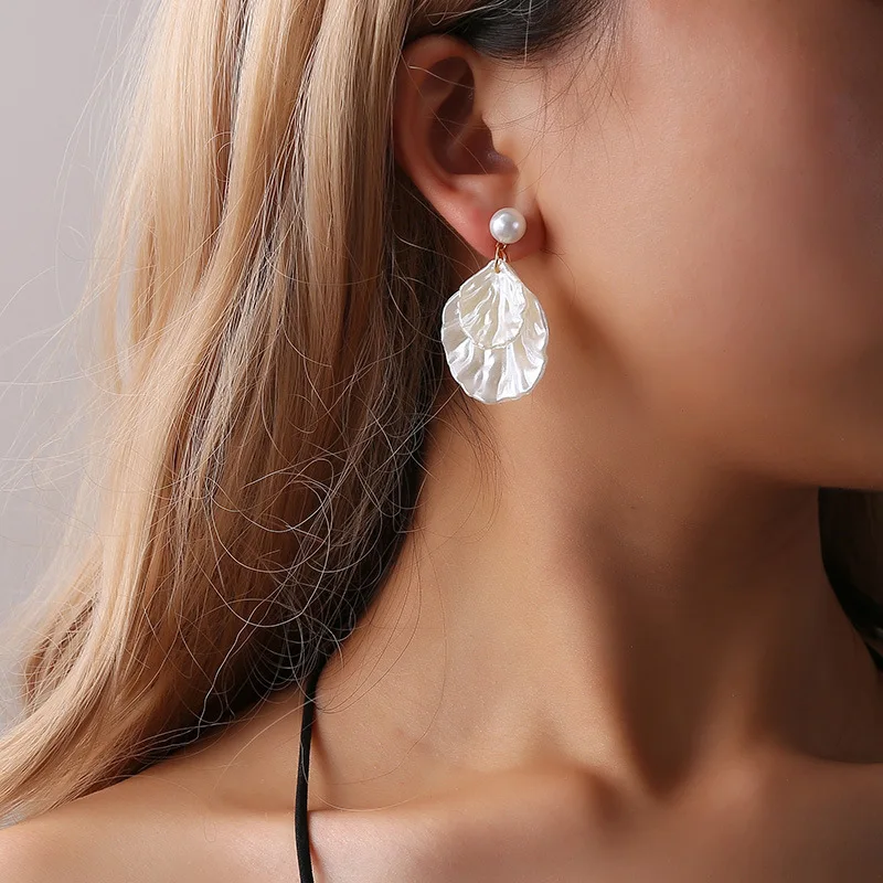 2019 New Fashion Pearl Shell Statement Ladies Big Earrings Korea Simple Wild Acrylic Drop Earring Jewelry for Women
2019 New Fashion Pearl Shell Statement Ladies Big Earrings Korea Simple Wild Acrylic Drop Earring Jewelry for Women