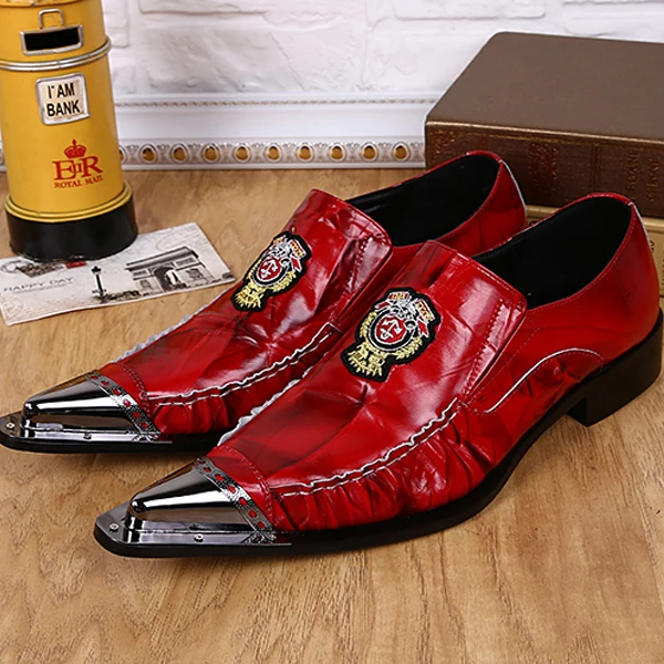2016 Hot Sale Embroidered Men Loafers Designer Creepers Men Genuine Leather Black Metal Tip Men's Evening Party Shoes size 37-46
2016 Hot Sale Embroidered Men Loafers Designer Creepers Men Genuine Leather Black Metal Tip Men's Evening Party Shoes size 37-46