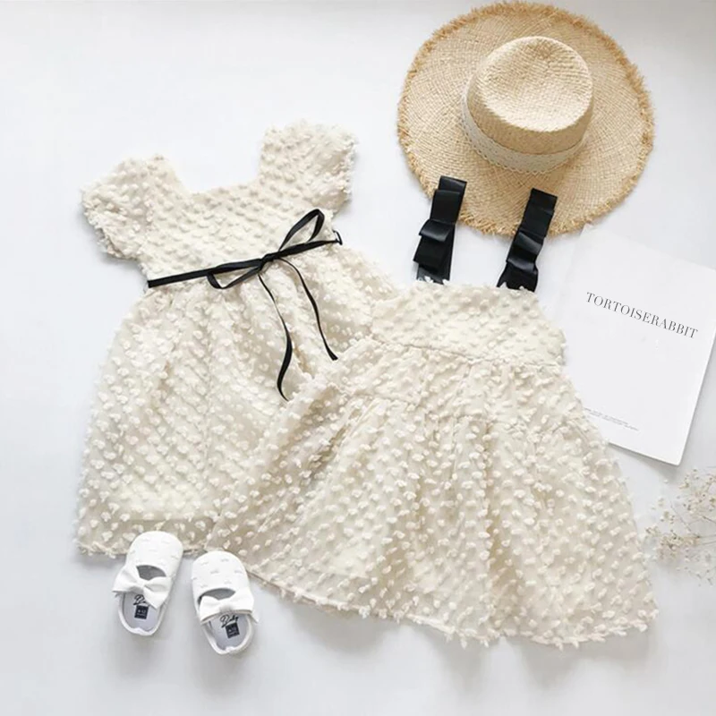 Fashion Girls Princess Dress Solid Polka Dot Designed Summer Sling Vestidos Short Sleeve Kids Clothes for Birthday wedding Party
Fashion Girls Princess Dress Solid Polka Dot Designed Summer Sling Vestidos Short Sleeve Kids Clothes for Birthday wedding Party
