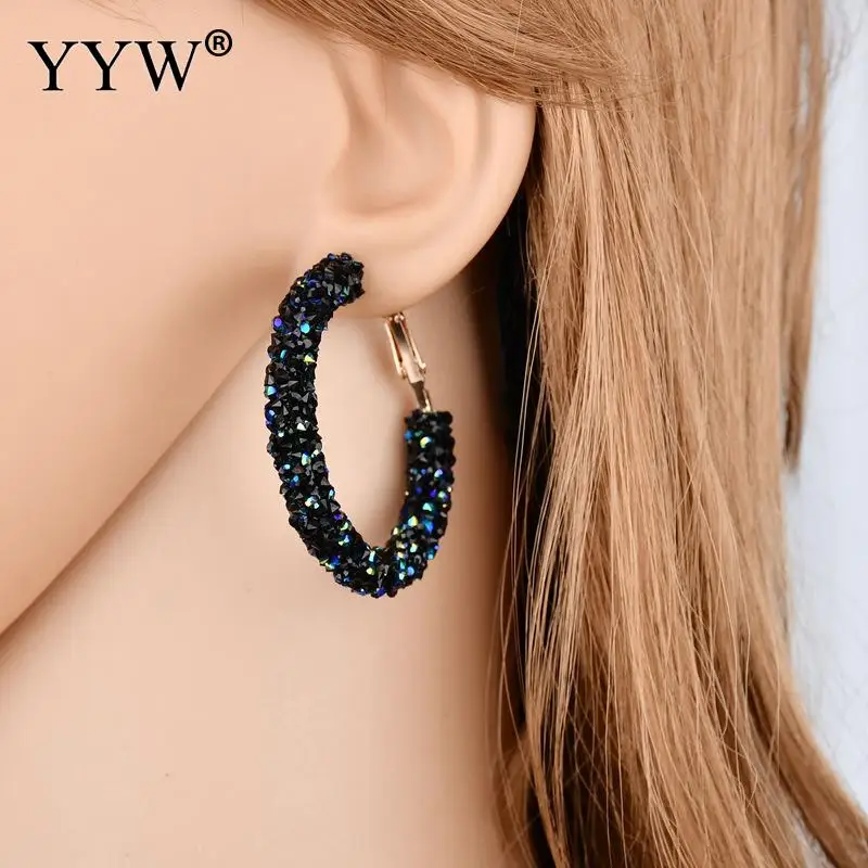 European And American Best-Selling Fashion Simple Personality Retro Exaggerated Earrings Large Circle Crystal Earrings Earrings
European And American Best-Selling Fashion Simple Personality Retro Exaggerated Earrings Large Circle Crystal Earrings Earrings