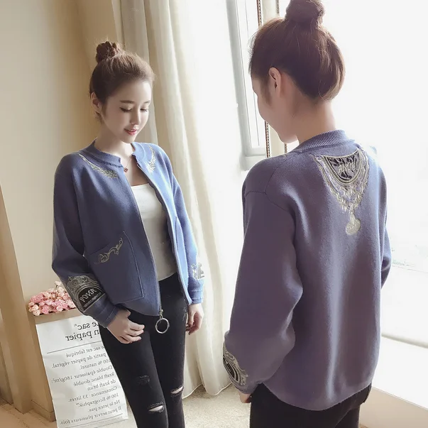 2017 Autumn New Women Embroidery Sweater Long-sleeved Zipper Cardigan Jacket Coat With Large Pocket Backside Patch Work
2017 Autumn New Women Embroidery Sweater Long-sleeved Zipper Cardigan Jacket Coat With Large Pocket Backside Patch Work