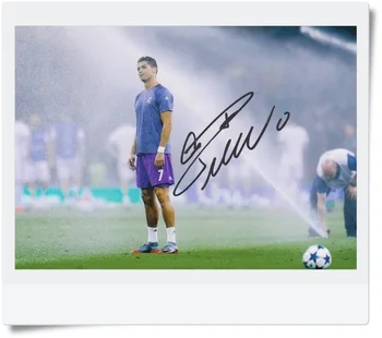 signed Cristiano Ronaldo autographed original photo 7 inches freeshipping 4 versions 062017 A
signed Cristiano Ronaldo autographed original photo 7 inches freeshipping 4 versions 062017 A