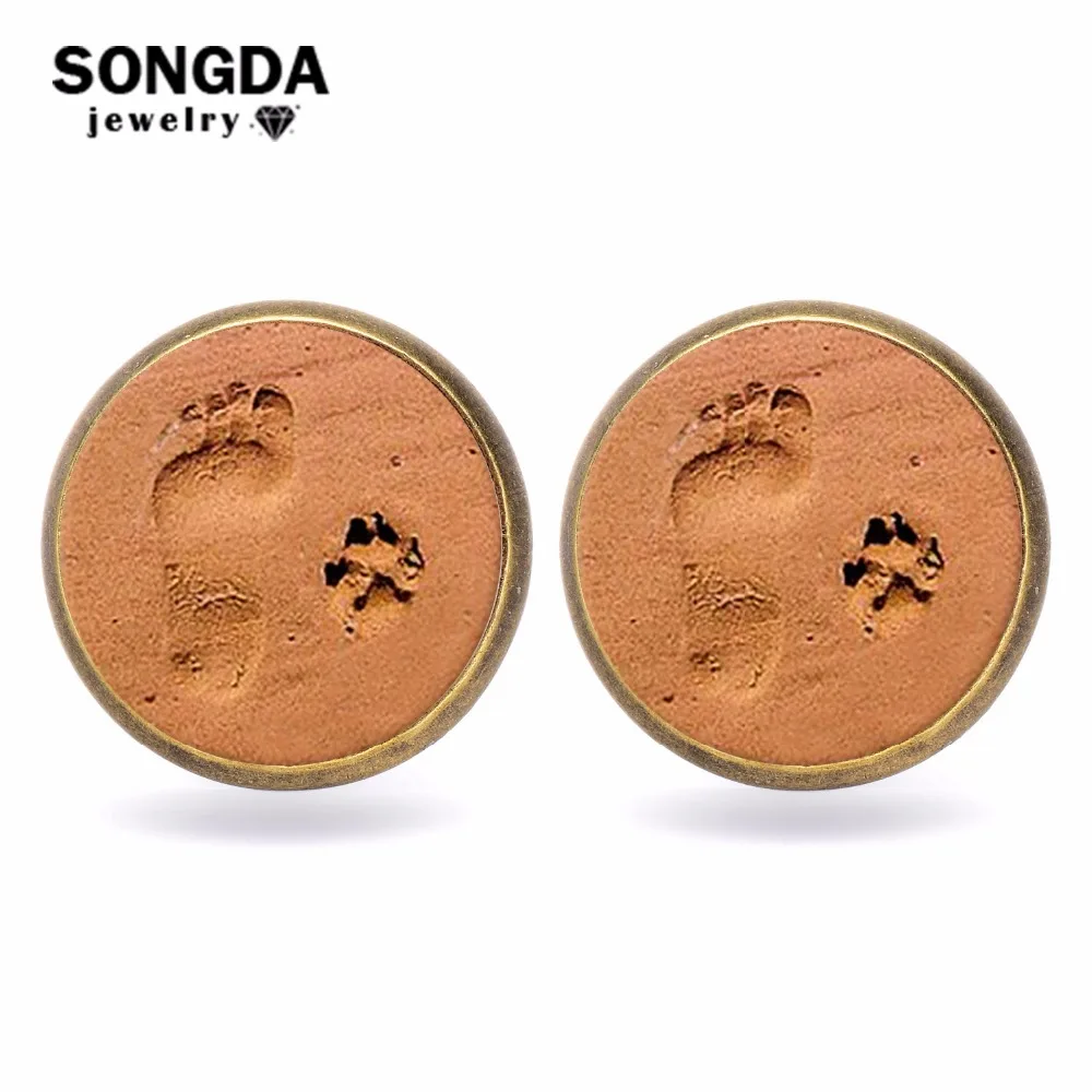 SONGDA Summer Beach Footprint Dog Paw Earrings Footprint in Sand Earings Fashion Jewelry Round Glass Gem Stud Earrings 2 Colors
SONGDA Summer Beach Footprint Dog Paw Earrings Footprint in Sand Earings Fashion Jewelry Round Glass Gem Stud Earrings 2 Colors