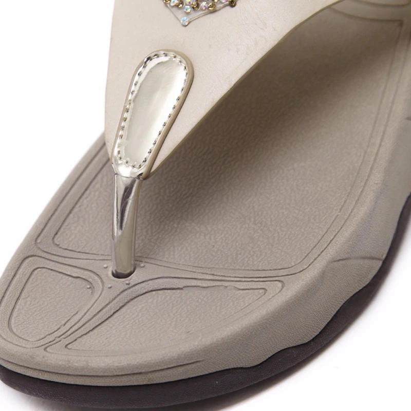 SIKETU-hot-sell-women-summer-Comfortable-Breathable-Flat-sandals-shoes-woman-flip-flop-Crystal-casual-beach (1)