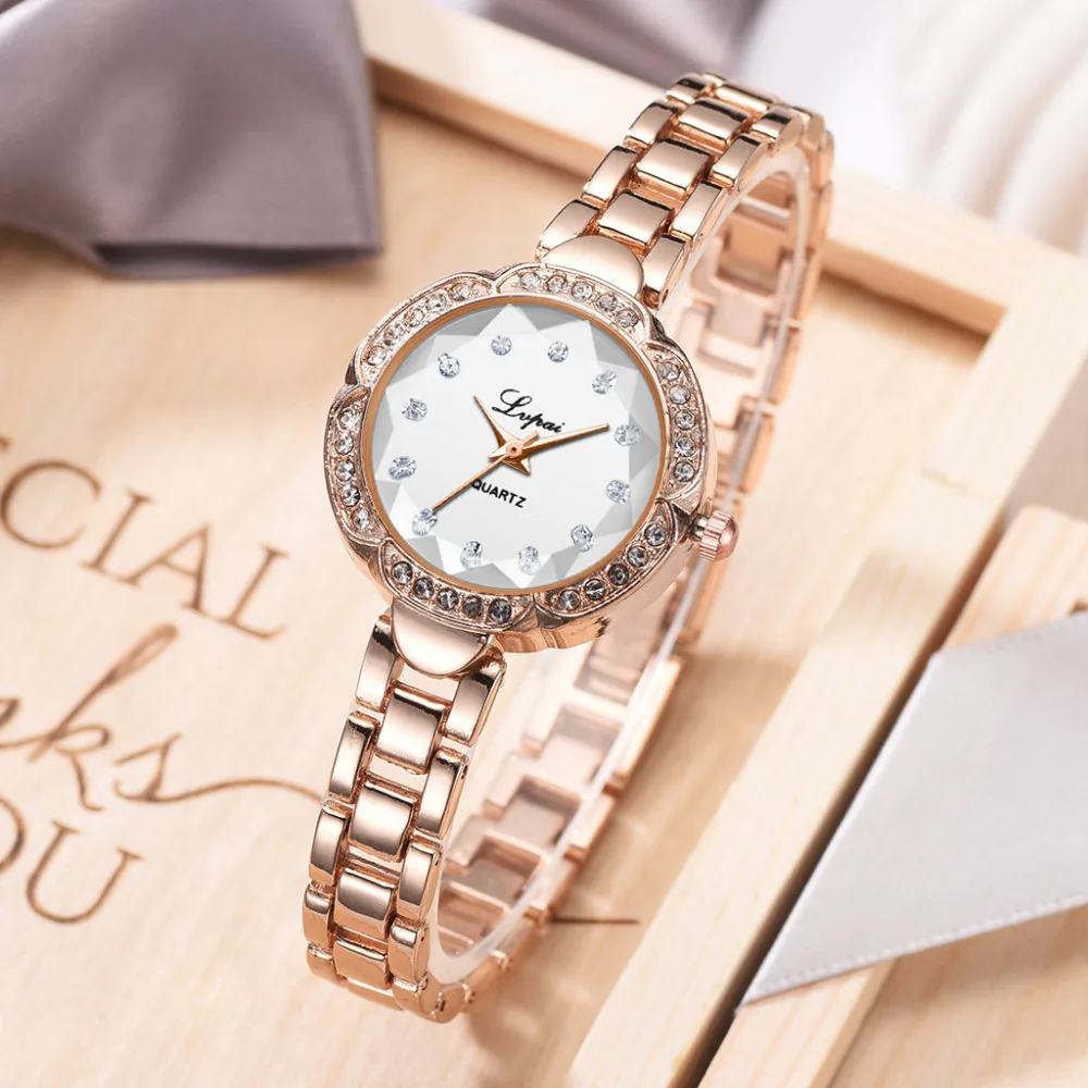 New Watch Women Hot Fashion Female Watch Ladies Simple Quartz Luxury Bracelet Analog Casual Watches Wristwatch Relojes mujer AA5
New Watch Women Hot Fashion Female Watch Ladies Simple Quartz Luxury Bracelet Analog Casual Watches Wristwatch Relojes mujer AA5