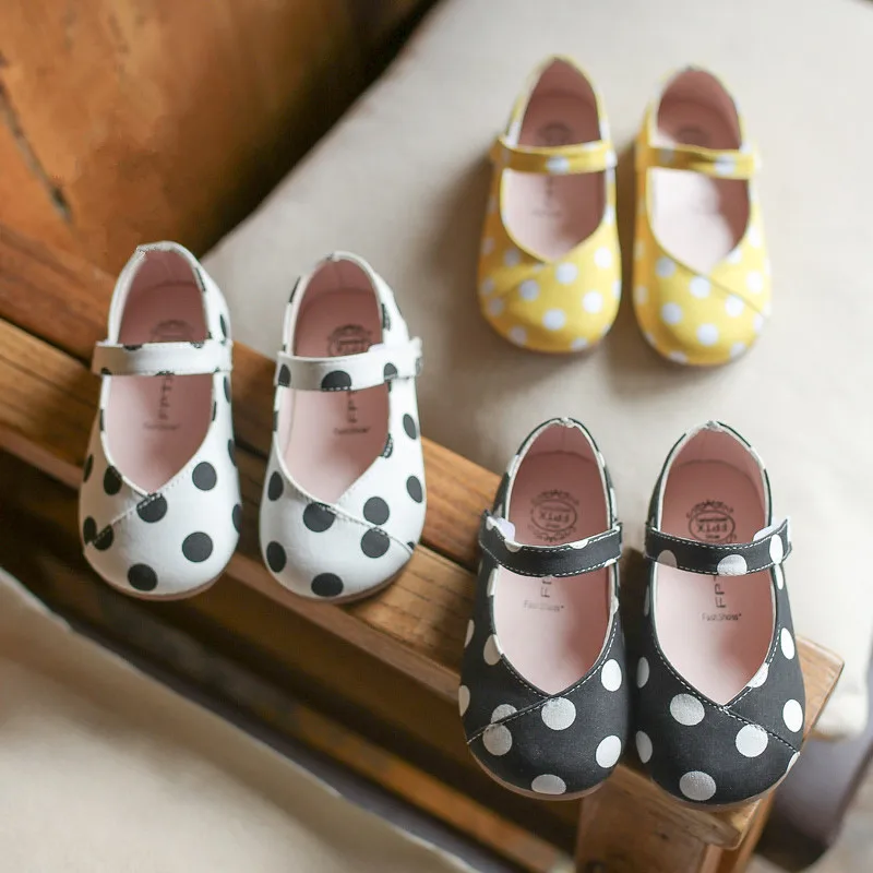 2018 New Girls Lovely Polka Dot PU Leather Sneakers, Children Princess Students dance Shoes, White , Black & Yellow Size 21-30,
2018 New Girls Lovely Polka Dot PU Leather Sneakers, Children Princess Students dance Shoes, White , Black & Yellow Size 21-30,