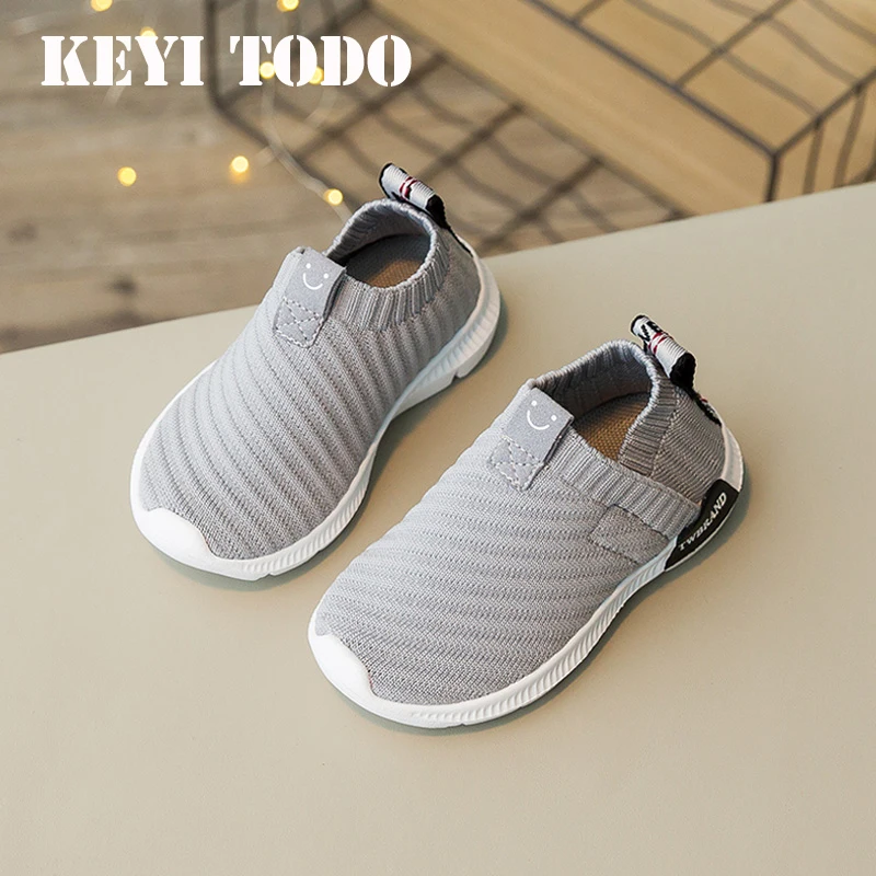 Kids Shoes Girl Korean version breathable spring autumn children sports shoes boy shoes slip on casual shoes 1-3-6 years old 594
Kids Shoes Girl Korean version breathable spring autumn children sports shoes boy shoes slip on casual shoes 1-3-6 years old 594