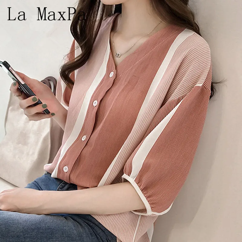 La MaxPa 4XL Plus Size 2019 New Summer Style Shirt Women Colorful Striped Tops Lady Chemise Femme Chiffon Blouse Blusas Mujer
La MaxPa 4XL Plus Size 2019 New Summer Style Shirt Women Colorful Striped Tops Lady Chemise Femme Chiffon Blouse Blusas Mujer