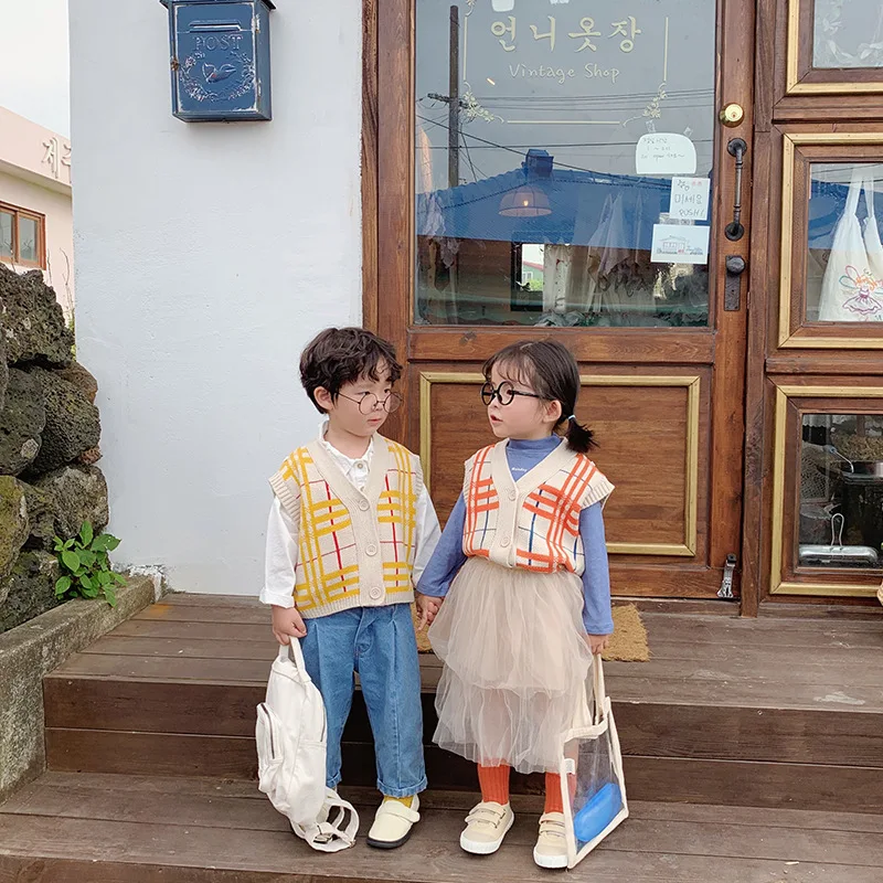 Autumn Winter fashion boys girls korean style sleeveless sweater waistcoats 1-6 years kids woolen yarn vests
Autumn Winter fashion boys girls korean style sleeveless sweater waistcoats 1-6 years kids woolen yarn vests