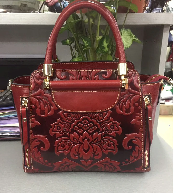 Retro Chinese style ladies leather handbag embossed leather Fashion bag Shoulder bag Genuine Cowhide leather Totes bag handbag
Retro Chinese style ladies leather handbag embossed leather Fashion bag Shoulder bag Genuine Cowhide leather Totes bag handbag