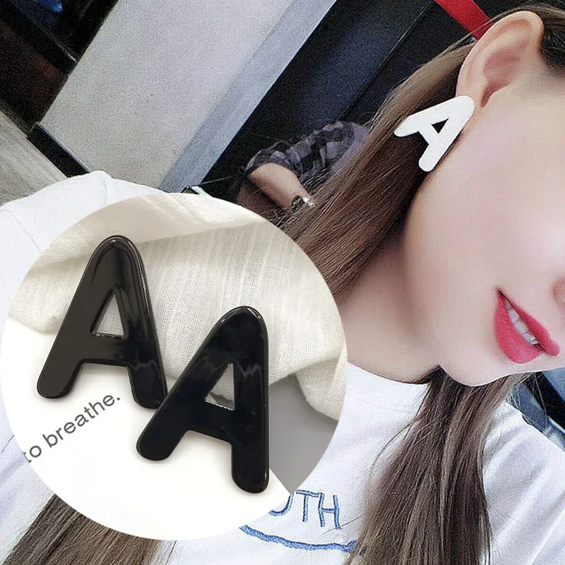 ES117 Fashion Initial Letter Earrings Personalized Bridesmaids Gift Cute Alphabet Letter Stud Earrings Everyday Jewelry brincos
ES117 Fashion Initial Letter Earrings Personalized Bridesmaids Gift Cute Alphabet Letter Stud Earrings Everyday Jewelry brincos