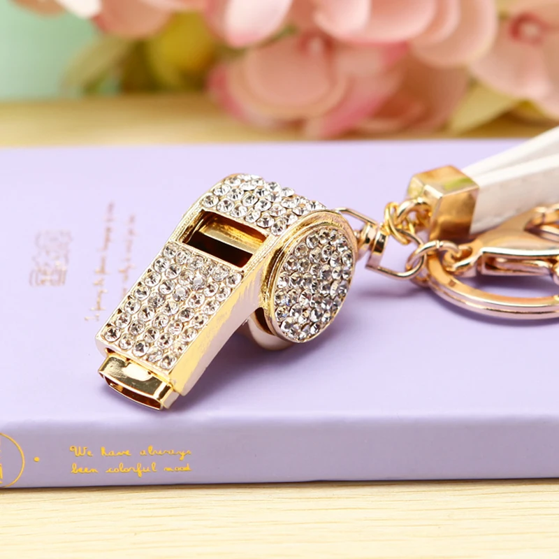 2017 New key chains Crystal small creative gifts whistles car key ring rhinestone handbag pendant key chain
2017 New key chains Crystal small creative gifts whistles car key ring rhinestone handbag pendant key chain
