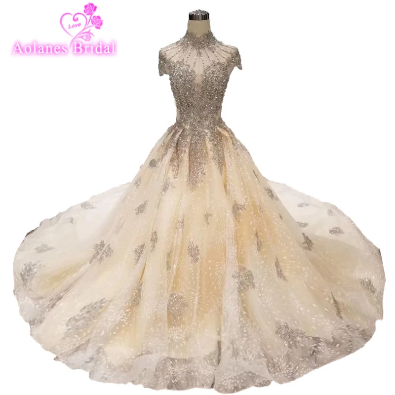 High Neck Crystals Beads Silver Prom Dress 2019 Vestidos Largos De Noche Champagne Glingter Skirt Lace Evening Gown Party Dress
High Neck Crystals Beads Silver Prom Dress 2019 Vestidos Largos De Noche Champagne Glingter Skirt Lace Evening Gown Party Dress