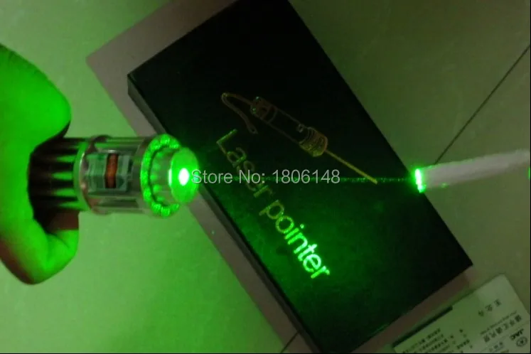 NEW Military Green laser pointers 80000m 80w 532nm High power Flashlight focusable Burning match,Burn cigarettes+5 caps+Glasses
NEW Military Green laser pointers 80000m 80w 532nm High power Flashlight focusable Burning match,Burn cigarettes+5 caps+Glasses