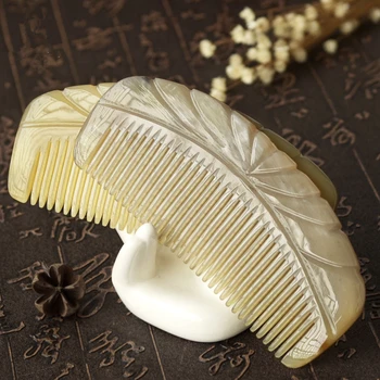 1PC Exquisite Carved Yak Horn Curved Back Comb Medium Natural Yak Horn Wide Comb 13cm Half Moon Comb anti-static Head Comb G0416
1PC Exquisite Carved Yak Horn Curved Back Comb Medium Natural Yak Horn Wide Comb 13cm Half Moon Comb anti-static Head Comb G0416