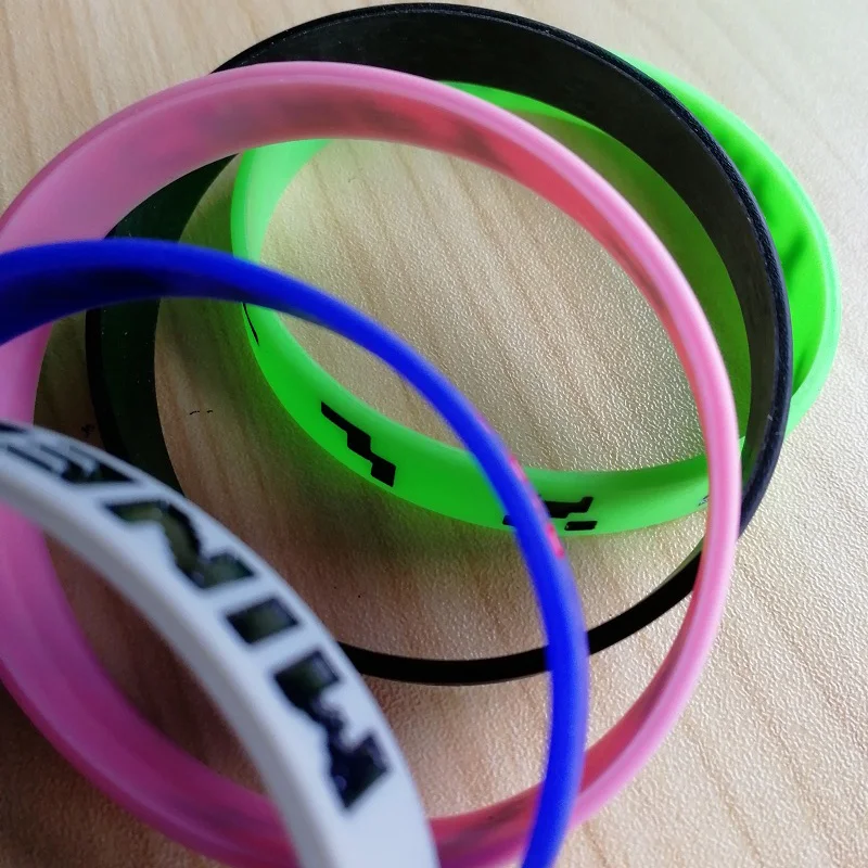 5 Colors New Minecrafter Toys Minecrafted Creeper Silicone Bracelet for Kids Gifts Boys and Girls Gifts MC Silicone Wristbands
5 Colors New Minecrafter Toys Minecrafted Creeper Silicone Bracelet for Kids Gifts Boys and Girls Gifts MC Silicone Wristbands