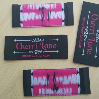 Custom artwork name End fold Damask cloth Rose red woven label dress 65 mm * 25 mm
Custom artwork name End fold Damask cloth Rose red woven label dress 65 mm * 25 mm
