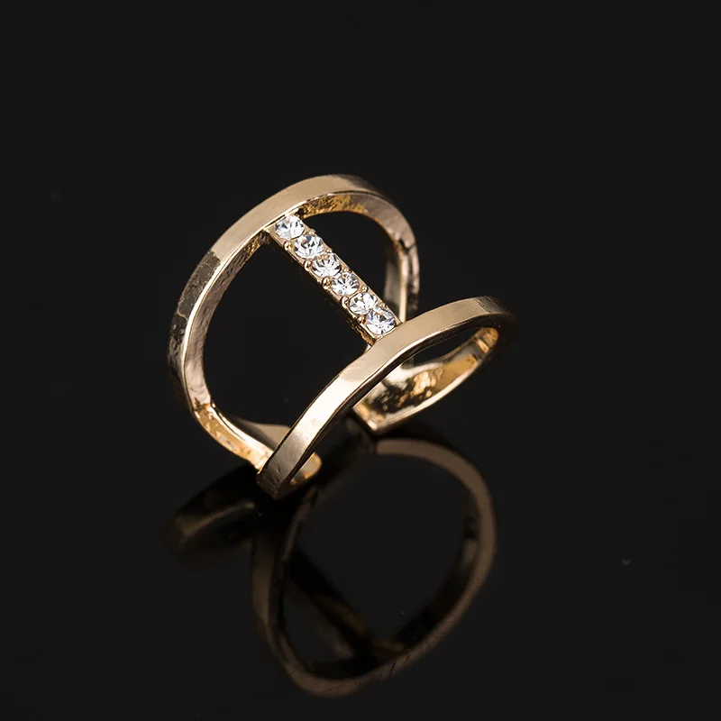 YFJEWE Fashion ring wedding rings women elegant party gathering prominent personality Ms. equipped with jewelry R009
YFJEWE Fashion ring wedding rings women elegant party gathering prominent personality Ms. equipped with jewelry R009