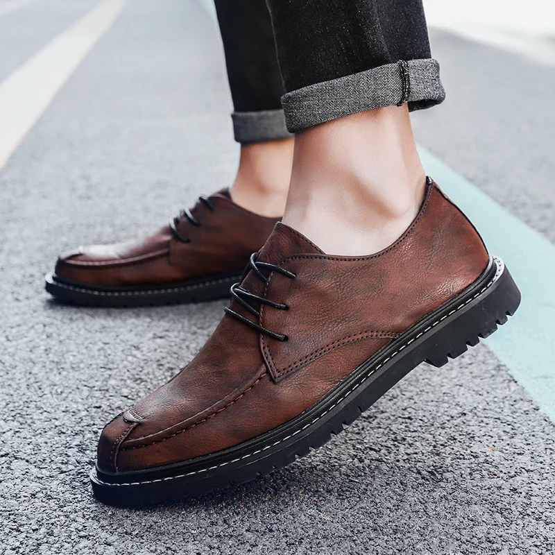 2019 new fashion hot derby shoes leather men's British wind casual shoes large size man brogue shoes