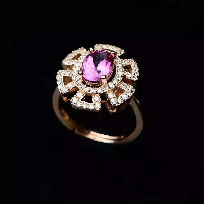 ZT Trendy Women Inlaid Red Topaz High Quality Jewelry Ring 925 Sterling Silver White Or Rose Color Ring Female Rings For Woman
ZT Trendy Women Inlaid Red Topaz High Quality Jewelry Ring 925 Sterling Silver White Or Rose Color Ring Female Rings For Woman