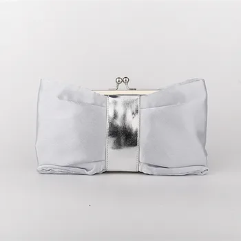 2019 new high-end women's evening wear bag stylish women's handbag European and American dinner bag single-shoulder slant chain
2019 new high-end women's evening wear bag stylish women's handbag European and American dinner bag single-shoulder slant chain