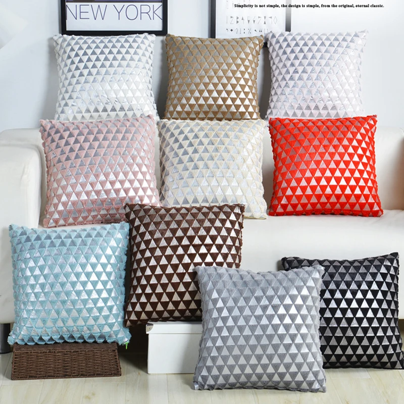 New Bronzing Christmas Pillow Case Velvet Cushion Cover Funda Cojin Fabric Throw Cushion Pillow Case for Sofa Housse De Coussin
New Bronzing Christmas Pillow Case Velvet Cushion Cover Funda Cojin Fabric Throw Cushion Pillow Case for Sofa Housse De Coussin